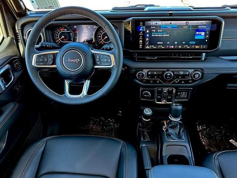 New 2025 Jeep Wrangler Unlimited Sahara w/ Safety Group AWD/4WD image 20