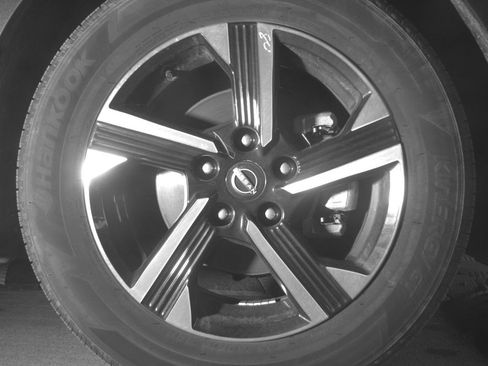 Used 2025 Nissan Sentra SV FWD image 10