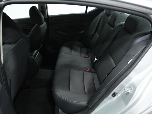 Used 2024 Nissan Altima 2.5 SV image 20