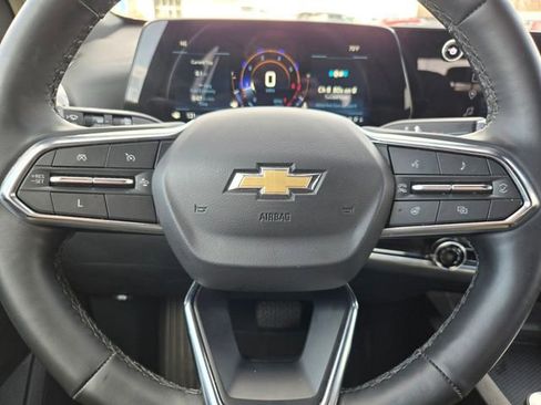 Used 2025 Chevrolet Equinox LT image 26