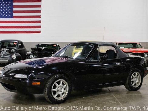 Used 1994 MAZDA MX-5 Miata RWD image 3