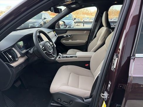 New 2026 Volvo XC90 B6 Plus w/ Protection Package Premier image 11