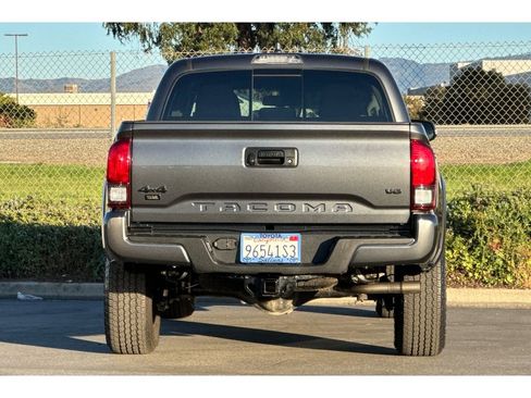 Certified 2023 Toyota Tacoma 4x4 Double Cab image 5
