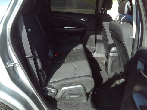 Used 2016 Dodge Journey SXT w/ Comfort/Convenience Group image 5