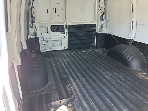 Used 2015 Chevrolet Express 3500 Extended RWD image 19
