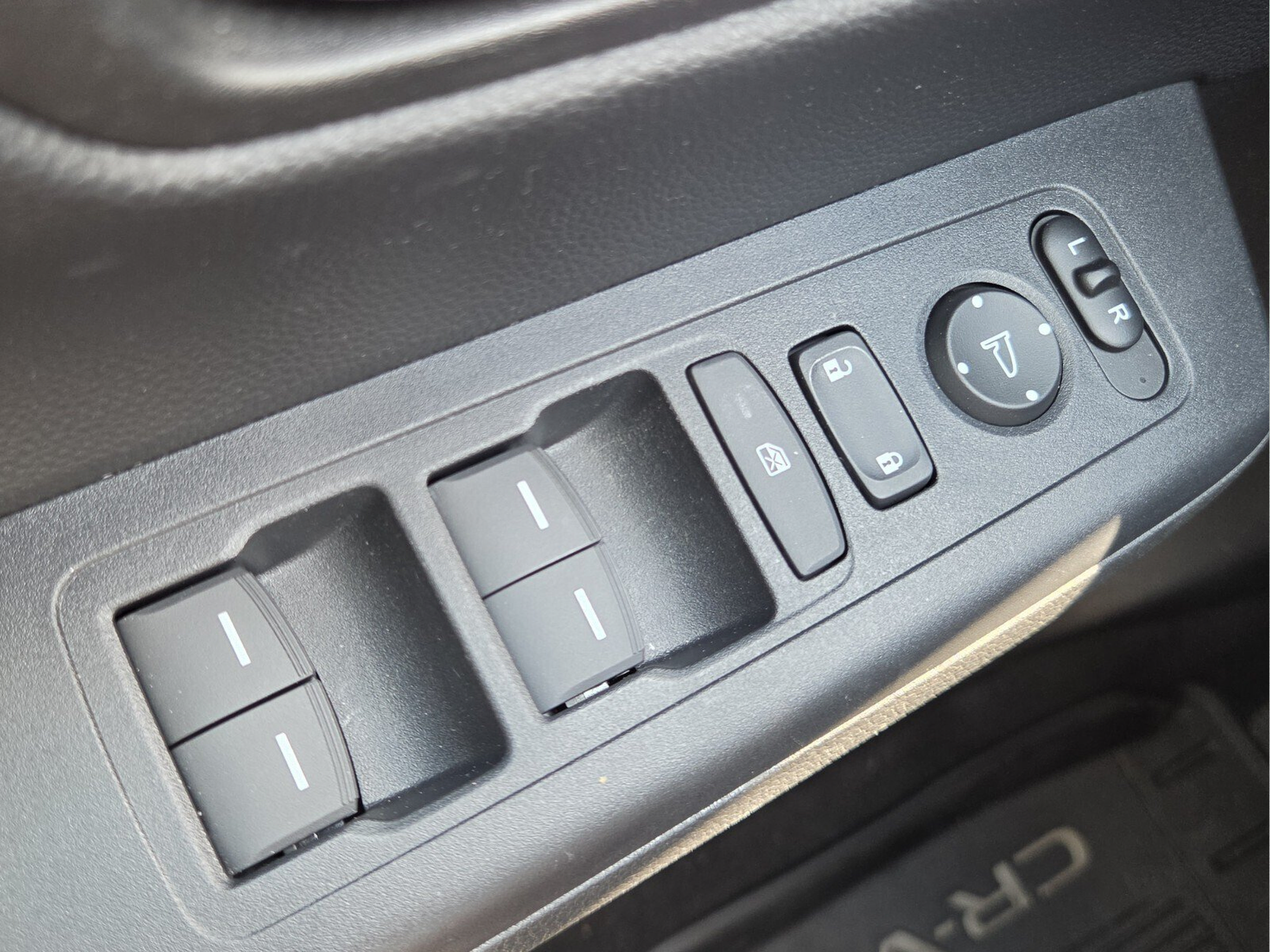 Certified 2025 Honda CR-V Sport-L image 30