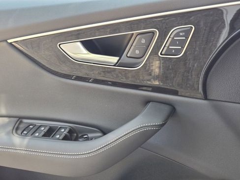 New 2025 Audi Q8 Premium Plus image 26