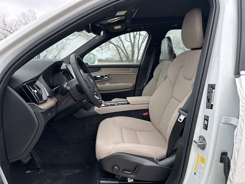 New 2026 Volvo XC90 B5 Core w/ Protection Package Premier image 13