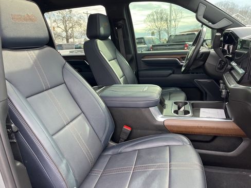 Used 2024 Chevrolet Silverado 3500 High Country w/ High Country Premium Package image 15