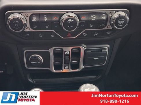 Used 2020 Jeep Wrangler Unlimited Sport AWD/4WD image 19