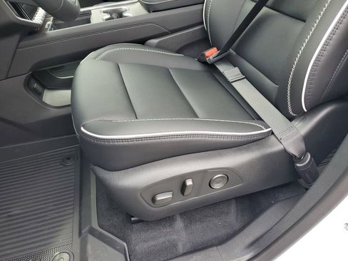 New 2026 GMC Acadia Denali w/ Super Cruise Package AWD/4WD image 16