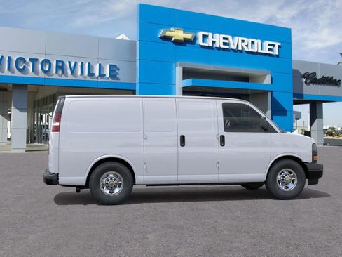 New 2025 Chevrolet Express 3500 w/ Driver Convenience Package image 5