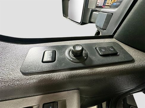 Used 2012 Ford F350 Lariat w/ Chrome Pkg image 30