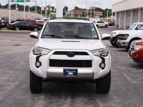 Used 2019 Toyota 4Runner TRD Off-Road Premium AWD/4WD image 4