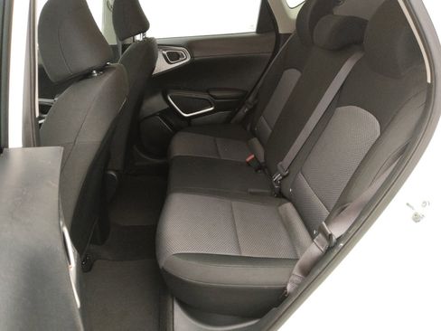 Used 2022 Kia Soul LX w/ Technology Package image 18