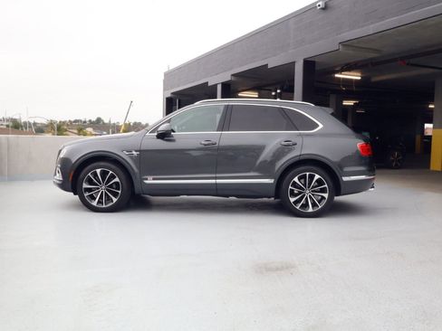 Certified 2018 Bentley Bentayga AWD/4WD image 6