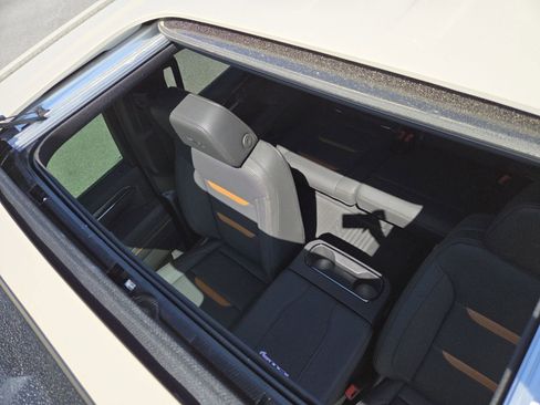 New 2026 GMC Sierra 2500 AT4 w/ AT4 Premium Plus Package image 3