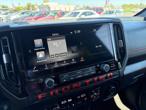 Used 2026 Nissan Frontier PRO-4X AWD/4WD image 16