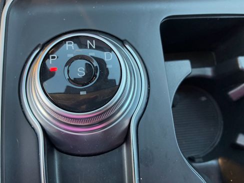 Used 2022 Ford Edge SE w/ Black Appearance Package image 21