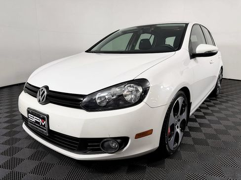 Used 2010 Volkswagen Golf TDI FWD image 3
