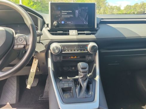 Used 2024 Toyota RAV4 LE image 19