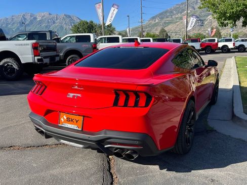Used 2025 Ford Mustang GT RWD image 9