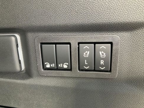 New 2026 Chevrolet Tahoe Premier w/ Sun And Tow Package AWD/4WD image 32