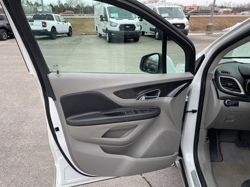 Used 2016 Buick Encore FWD image 18