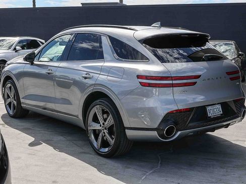 Used 2023 Genesis GV70 2.5T w/ Sport Prestige Package image 4