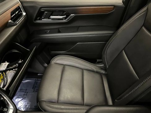Used 2026 GMC Yukon XL Denali w/ Sun & Power Step Package AWD/4WD image 40