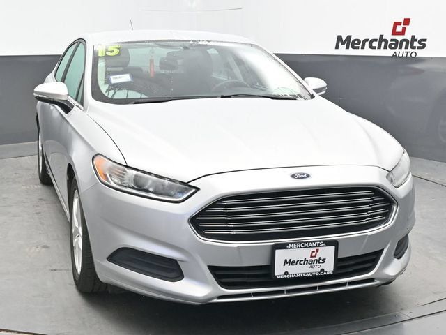 Used 2015 Ford Fusion SE FWD image 1