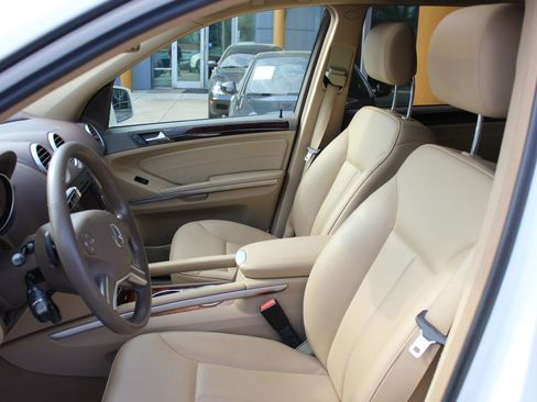 Used 2012 Mercedes-Benz GL 450 4MATIC image 17