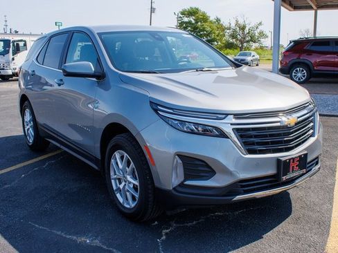 Used 2024 Chevrolet Equinox LT image 1