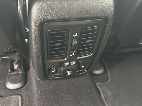 Used 2025 Dodge Durango R/T AWD/4WD image 23