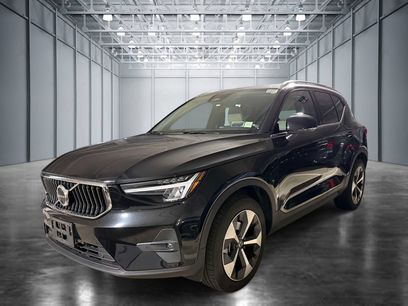 Used 2023 Volvo XC40 B5 Plus w/ Protection Package Premier