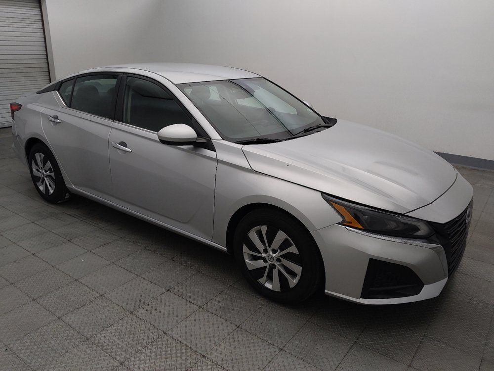 Used 2023 Nissan Altima 2.5 S FWD image 11