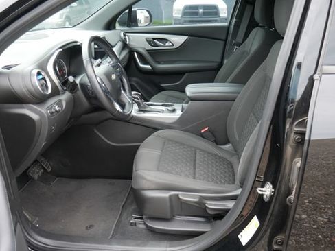 Used 2020 Chevrolet Blazer L FWD image 2