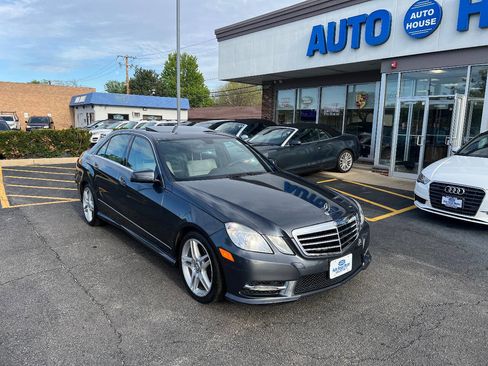 Used 2013 Mercedes-Benz E 350 4MATIC Sedan image 3