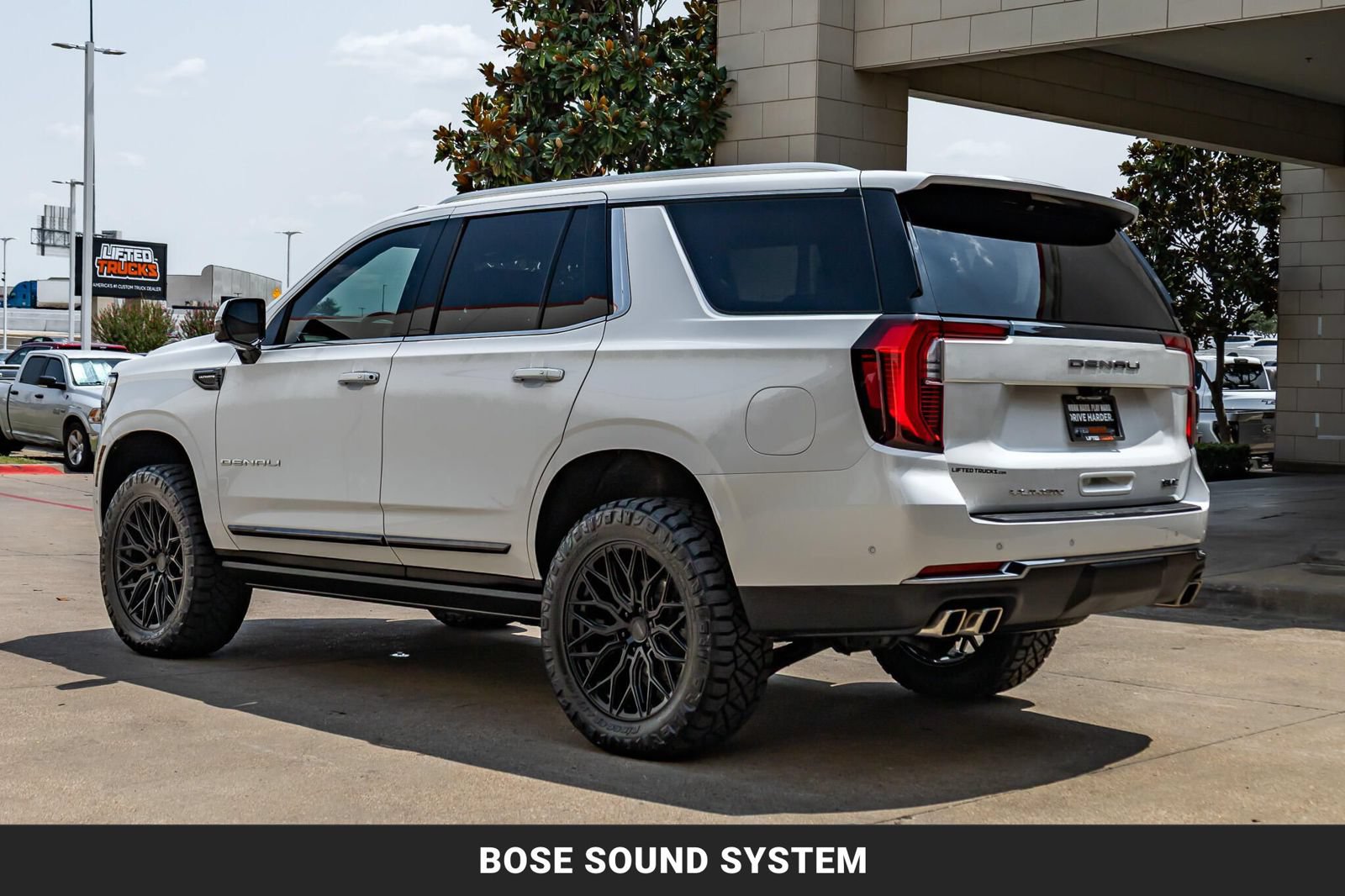 Used 2025 GMC Yukon Denali Ultimate AWD/4WD image 7