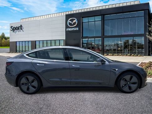 Used 2019 Tesla Model 3 Standard Range Plus RWD image 2
