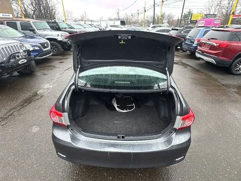 Used 2013 Toyota Corolla L FWD image 19
