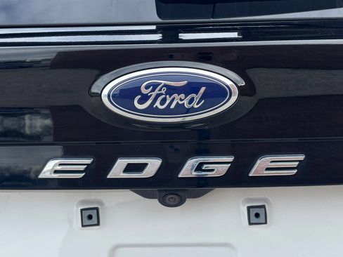 Certified 2024 Ford Edge SEL w/ Convenience Package image 9