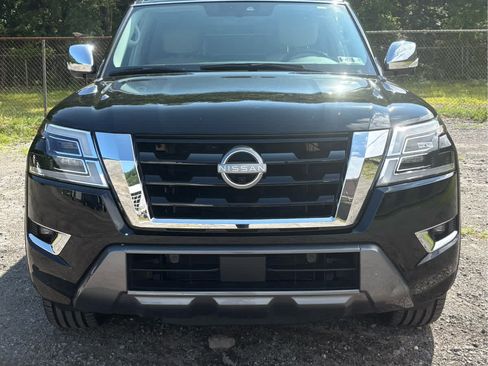 Used 2022 Nissan Armada Platinum w/ Captain's Chairs Package AWD/4WD image 2