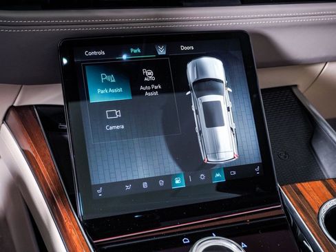 Used 2025 Cadillac Escalade Sport Platinum image 28