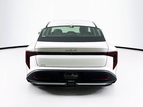 Used 2025 Kia K4 LXS image 7