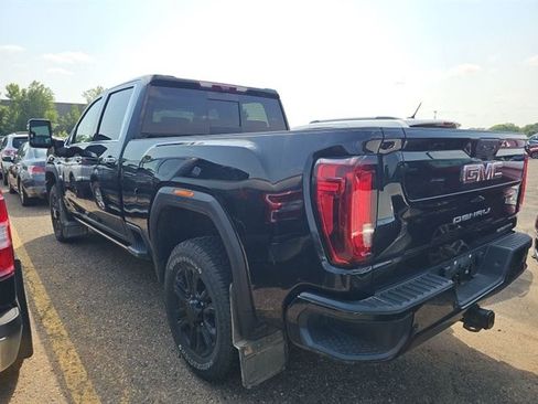 Used 2023 GMC Sierra 2500 Denali w/ Denali Black Diamond Edition AWD/4WD image 3