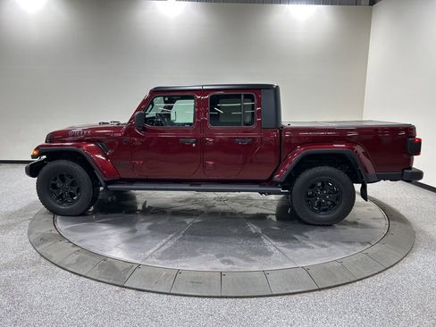 Used 2021 Jeep Gladiator Willys image 9
