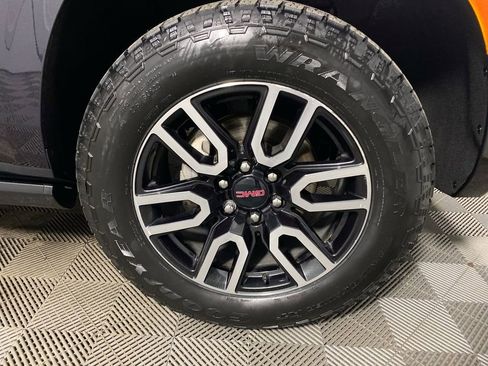 Used 2023 GMC Yukon XL AT4 w/ AT4 Premium Plus Package image 10
