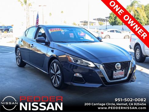 Used 2022 Nissan Altima 2.5 SV image 2