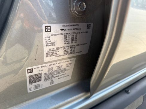 Used 2024 GMC Sierra 1500 AT4 w/ AT4 Premium Package image 31